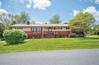 504 Gordon Ave, Marion, VA 24354