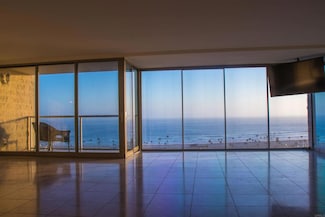1200 N Harbor Dr Unit 15B, Oceanside, CA 92054