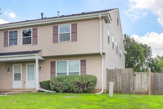 2V Fernwood Dr, Bolingbrook, IL 60440