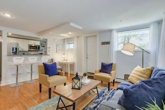 134 Newbury Ave Unit 1A, Quincy, MA 02171