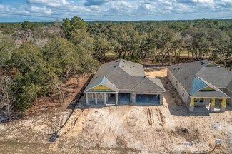 49 Woodfield Cir, Homosassa, FL 34446