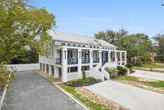 300 Third St, Bay Saint Louis, MS 39520