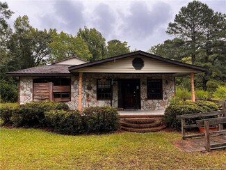 534 Whitehead Rd, Fayetteville, NC 28312