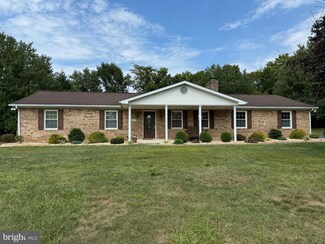 10229 Mar Rock Dr, Hagerstown, MD 21740