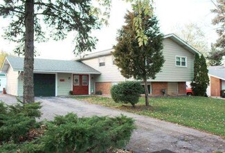 1930 Ashley Rd, Hoffman Estates, IL 60169