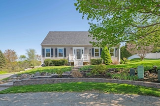 4 Iris Dr, Stratham, NH 03885