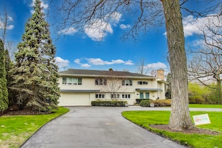 1177 Oak Ridge Dr, Glencoe, IL 60022