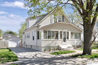 4814 Poppleton Ave, Omaha, NE 68106