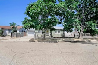 307 S Ramona St, Hemet, CA 92543