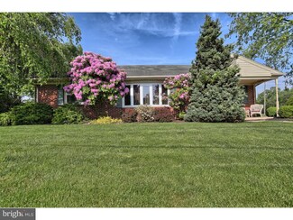 21 Clearview Dr, Strasburg, PA 17579