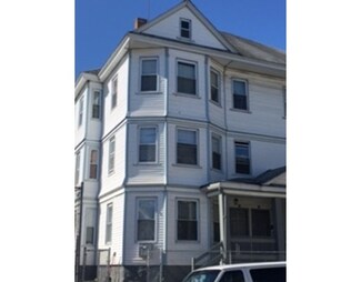 80 Haverhill St Unit 86, Lawrence, MA 01840