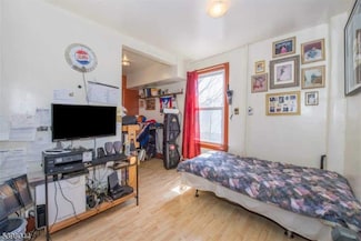 24 Taylor St, Newark, NJ 07104