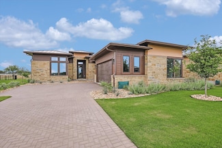 2401 Kahala Sunset Dr, Briarcliff, TX 78669