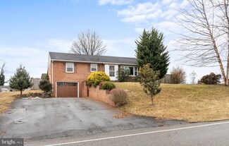 32 S Colonial Dr, Hagerstown, MD 21740