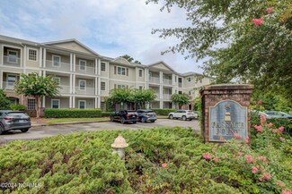 215 Valencia Ct Unit 306, Wilmington, NC 28412