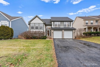 819 Adderly Ln, Gurnee, IL 60031