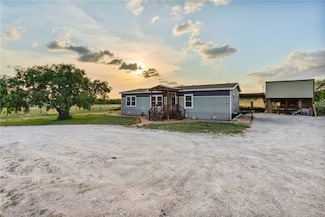 142 Meadow Trail, Sandia, TX 78383