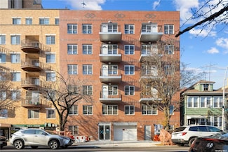 141-15 Cherry Ave Unit 5E, Flushing, NY 11355