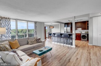 7333 New Hampshire Ave Unit 812, Takoma Park, MD 20912