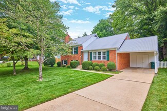 4218 Willow Woods Dr, Annandale, VA 22003