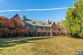 45 Oak Bend Rd, West Orange, NJ 07052