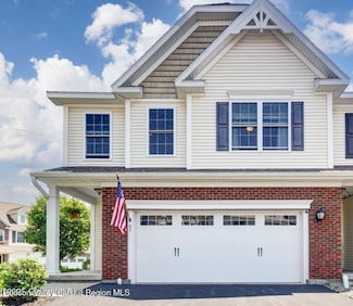 84 Andriana Ln, Albany, NY 12204