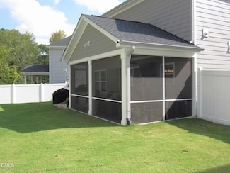 2238 Crestwood Ridge Dr, Durham, NC 27704