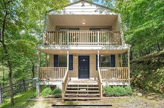393 Garnet Dr, Ellijay, GA 30540