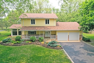 4905 Tile Line Rd, Crystal Lake, IL 60012