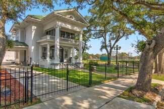 2849 4th St, Port Arthur, TX 77640