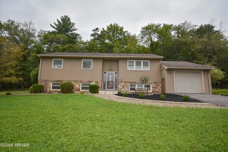 23 Woodland Dr, Lock Haven, PA 17745