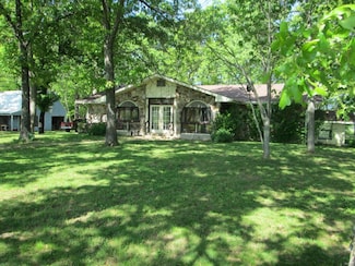 5462 Highway 17, Yukon, MO 65589