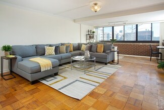 9 Hawthorne Place Unit 7H, Boston, MA 02114