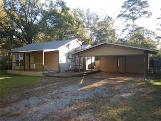 910 Lee St, Benton, LA 71006