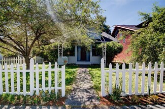 6045 48th Ave SW, Seattle, WA 98136