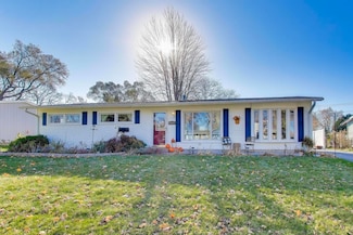 18323 W Woodland Terrace, Gurnee, IL 60031