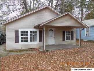 604 Wilson St, Scottsboro, AL 35768