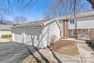 5S037 Firestone Ct, Naperville, IL 60563