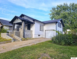 1316 C St, Fairbury, NE 68352