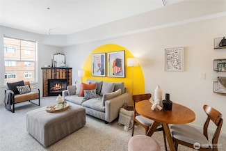 530 4th Ave W Unit 405, Seattle, WA 98119