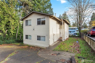 10616 Roosevelt Way NE, Seattle, WA 98125