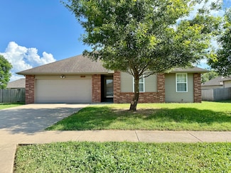 5610 W Sugar Pine Dr, Springfield, MO 65802