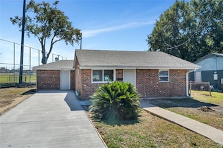 2416 Lester St, Harvey, LA 70058