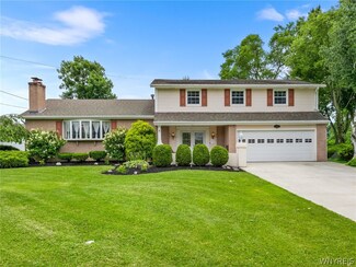 7405 Colonial Dr, Niagara Falls, NY 14305