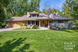 2863 Reeds Lake Blvd SE, Grand Rapids, MI 49506