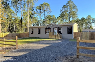 127 Domingo Rd, Satsuma, FL 32189