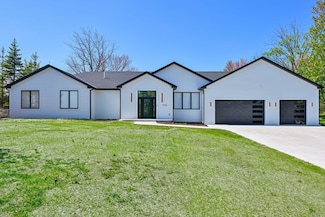 10500 W Vera Ave, Milwaukee, WI 53224