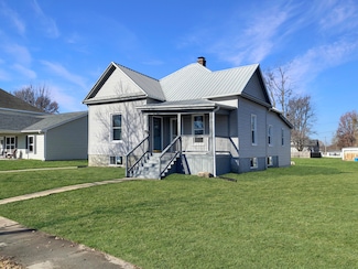 214 W Maple St, Slater, MO 65349