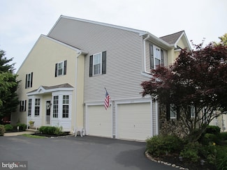 3201 Maplevale Cir, Newtown Square, PA 19073