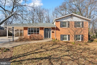 6912 Lyle St, Lanham, MD 20706